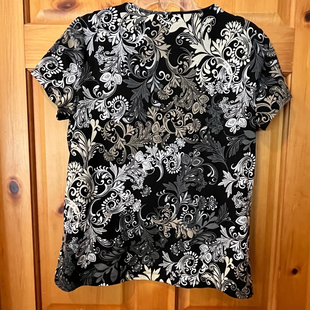 TWO Croft and Barrow pattern cotton tees Black floral and red stripe - Picture 2 of 7